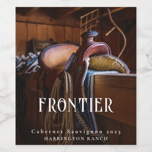 Mockup Frontier Saddle Westerne Etiketten voor aan (Enkel label)