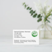 Mockup van visitekaartjes voor gazon- en buitenser (Staand voorkant)