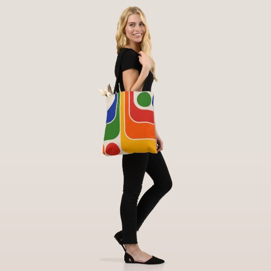 Mod 1970s Retro Style Geometrisch ontwerp Tote Bag (Op model)