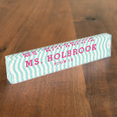 Mod Aqua Geometric Wave Pattern Teacher's Naambordje (Zijkant)