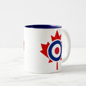 Mod Canada Curling Hockey Target Roundel Tweekleurige Koffiemok (Voorkant rechts)
