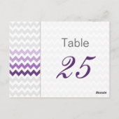 Mod chevron paarse Ombre trouwtabelnummers Briefkaart (Achterkant)