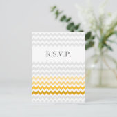 Mod chevron yellow en grijs Ombre bruiloft rsvp Uitnodiging Briefkaart (Staand voorkant)