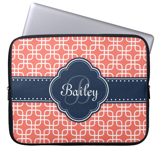 Mod Coral Pattern Navy Quatrefoil Monogram Laptop Sleeve (Voorkant)