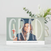 Mod Grad Letters Foto Afstudeeraankondiging Aankondiging (Staand voorkant)