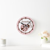 Mod Lady Bug Pink Brown Insect Personeelsgebonden Ronde Klok (Huis)