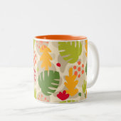 Mod Monstera Leaf Abstract Hawaiian Tropical - War Tweekleurige Koffiemok (Voorkant rechts)
