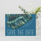 Mod Monstera Leaf Green en Moody Blue Wedding Save The Date (Staand voorkant)