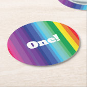 Mod regenboogkleurige 1e verjaardag ronde kartonnen onderzetter (Gebogen)