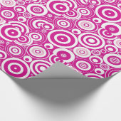 Mod roze en witte, concentrieke Retrocirkels Cadeaupapier (Hoek)