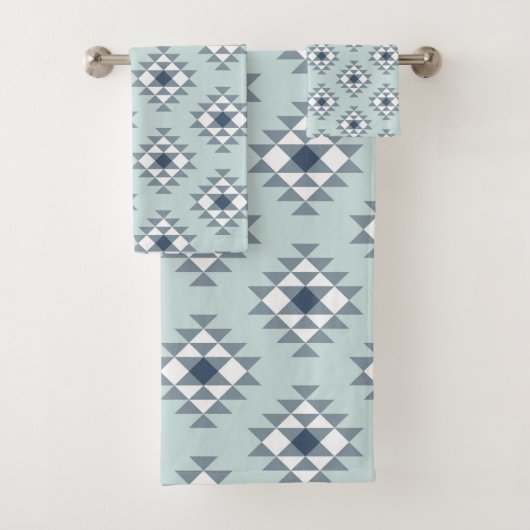 Mod Southwest Geometric Navy Mint Bad Handdoek (Insitu)