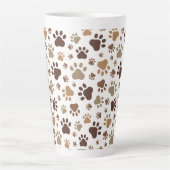 Modderige Pootafdruk Latte Mok (Voorkant)