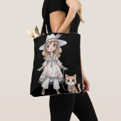 Mode meisje dat wandelt met haar kat tote bag (Dichtbij)