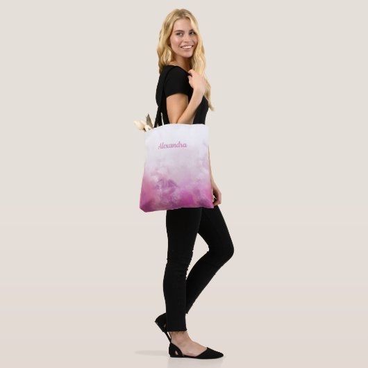 Mode ontmoet functie: Naam roze Marmeren ontwerp Tote Bag (Op model)