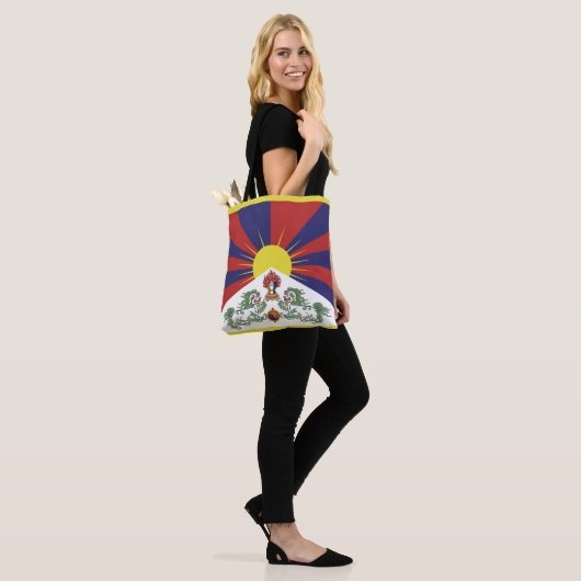 Mode over Tibetaanse vlag en Tibetaanse vlag Tote Bag (Op model)