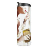 Mode: Stijlvol hedendaags portret. Thermosbeker (Geroteerd rechts)