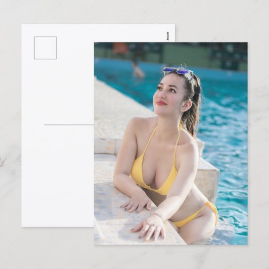 Model In Yellow Bikini Feestdagenkaart (Voorkant / Achterkant)
