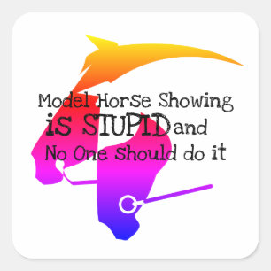 Model Paard tonen is Stomme Sticker