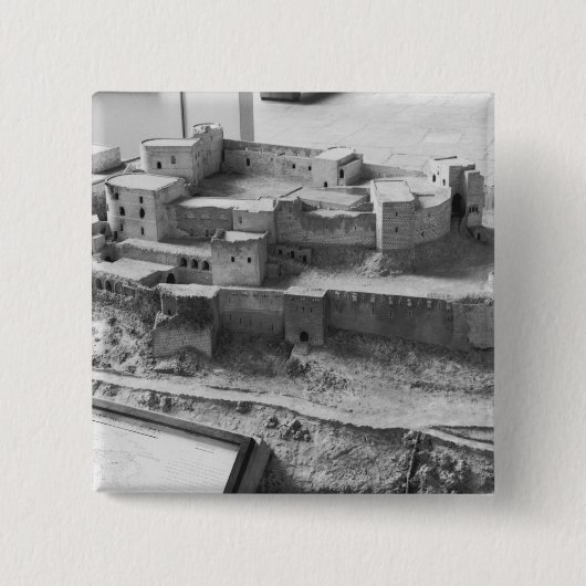 Model van de Krak des Chevaliers, model Vierkante Button 5,1 Cm (Voorkant)