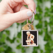 Model van een man dat bier produceert uit Saqqara Sleutelhanger (Hand)