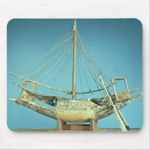 Model van een van de boten van de farao muismat