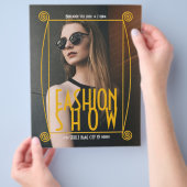 Modellenkleding voor modeshow flyer (Hand)