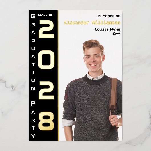 Modern 1 Foto Afstudeerder Party Zwart en Goud Folie Uitnodiging (Voorkant)