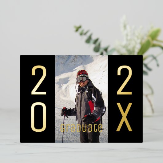 Modern 2025 Afstuderen Foto Afstuderen Party Gold Folie Uitnodiging (Staand Voorkant)