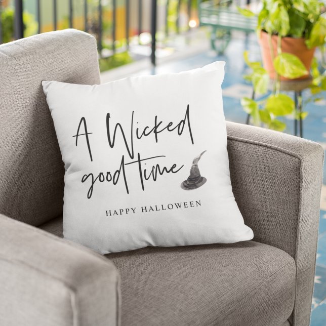 Modern A Wicked Good Time Quote | Happy Halloween Buitenkussen (Creator heeft geüpload)