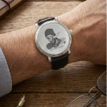 Modern aangepast Foto-effect Horloge<br><div class="desc">Deze simplistische gepersonaliseerde foto-horloge, met een uitgebreid fotoeffect met de mogelijkheid om tekst toe te voegen, zal het perfecte cadeau maken voor elke gelegenheid, begrafenis, leuk verhogend evenement, bruiloft, verjaardag, vaderdag, kerst en Valentijnsdag. De doopvontstijl, de grootte en de kleur kunnen na het personaliseren worden veranderd door op de pas...</div>