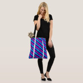MODERN abstract aantrekken in lichtwit paars blauw Tote Bag (Op model)
