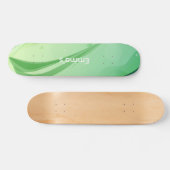 Modern Abstract Green Fluid Waves & Geometric Grap Persoonlijk Skateboard (Horizontaal)