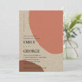 MODERN ABSTRACT KRAFT TERRACOTTA VERLOVING INVITE BEDANKKAART (Staand voorkant)