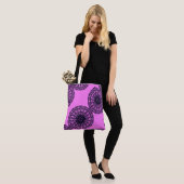MODERN abstract tekenen in diepe blauw-roze kleur: Tote Bag (Op model)