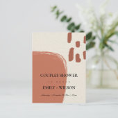 MODERN ABSTRACTE KRAFT TERRACOTTA-KOPPELS SHOWER UITNODIGING BRIEFKAART (Staand voorkant)