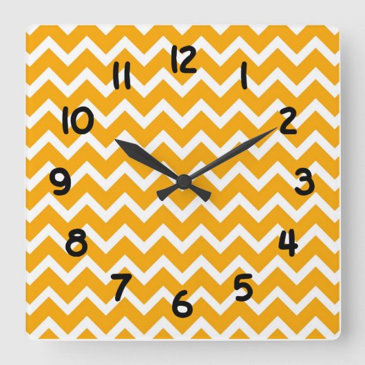 Modern Accent Oranje en White Chevron Clock Vierkante Klok (Voorkant)