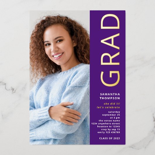 Modern Afstudeerder 2025 Foto Afstuderen Paarse Go Folie Uitnodiging (Voorkant)