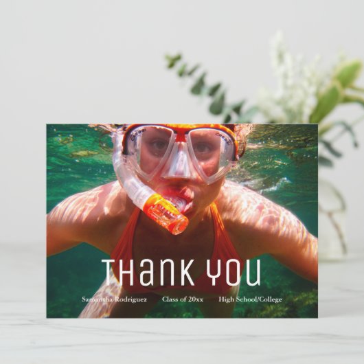 Modern Afstudeerder Foto Afstuderen Dank u Aankondiging (Staand voorkant)