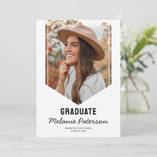 Modern Afstudeerder Sash Photo Afstuderen Aankondiging (Staand voorkant)