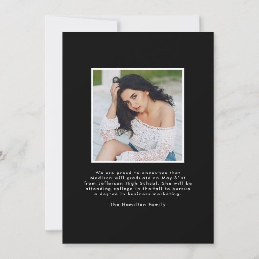 Modern Afstudeerder Zwart Typografie 2 Foto Afstud Aankondiging (Achterkant)