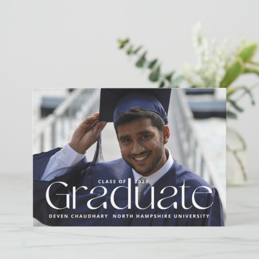 Modern Afstuderen Afstuderen Aankondiging Kaart (Staand voorkant)