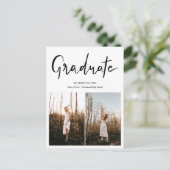 Modern Afstuderen Elegant Script | Afstudeerder tw Aankondigingskaart (Staand voorkant)