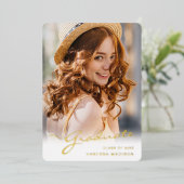 Modern Afstuderen | Elegant Script Trendy-fotokaar Folie Uitnodiging (Staand Voorkant)