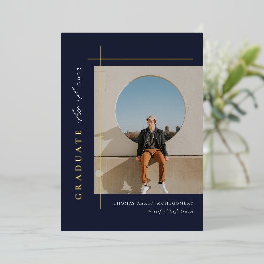 Modern Afstuderen foto Folie Uitnodiging (Staand Voorkant)