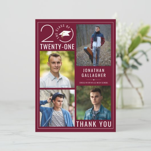 Modern Afstuderen Maroon Stijlvol Klasse Jaar Bedankkaart (Staand voorkant)