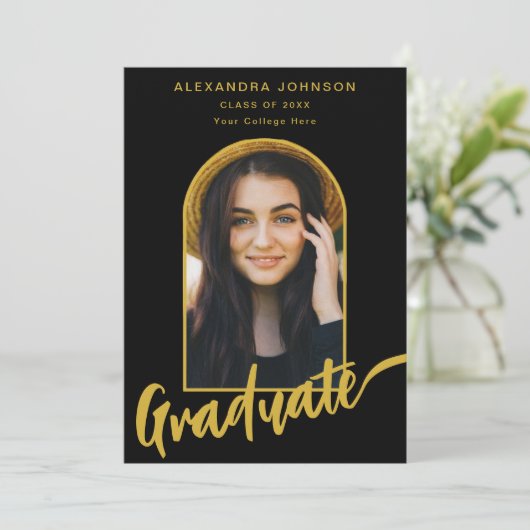 Modern Afstuderen Photo Arch Gold Script Zwart Aankondiging (Staand voorkant)
