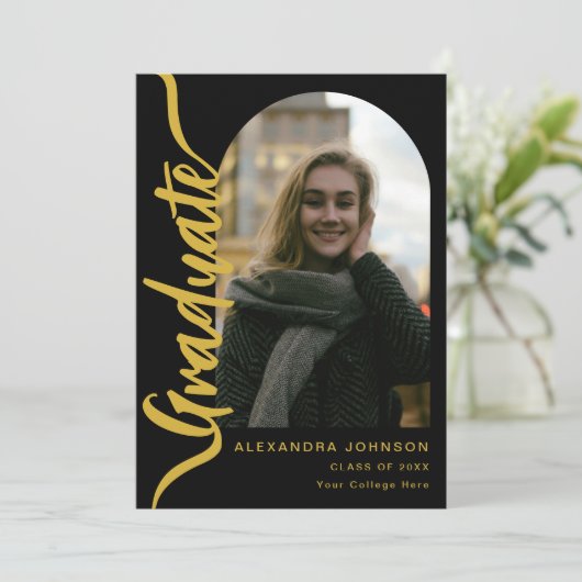 Modern Afstuderen Photo Arch Zwart Goud Script Aankondiging (Staand voorkant)