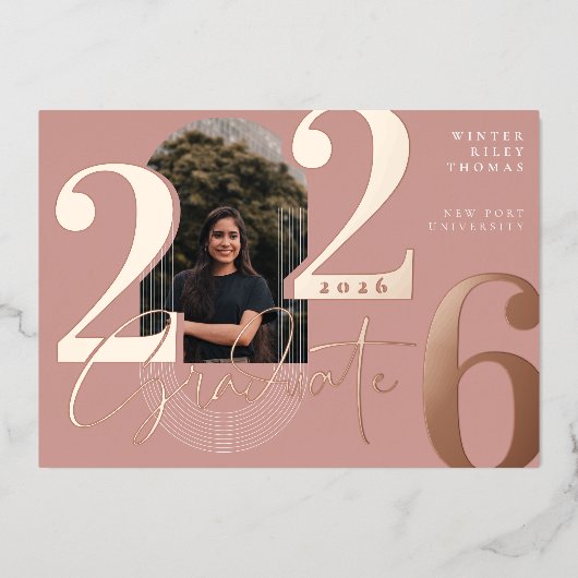 Modern Afstuderen Script 2025 concentrische boogfo Folie Uitnodiging (Voorkant)