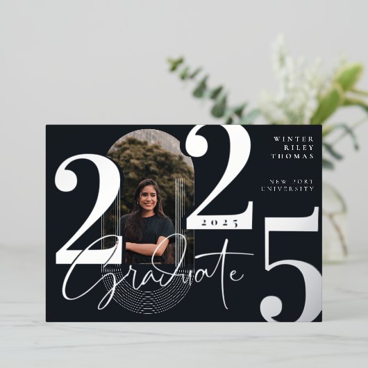 Modern Afstuderen Script 2025 concentrische boogfo Folie Uitnodiging (Staand Voorkant)