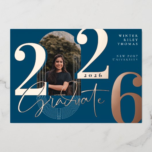 Modern Afstuderen Script 2025 concentrische boogfo Folie Uitnodiging (Voorkant)